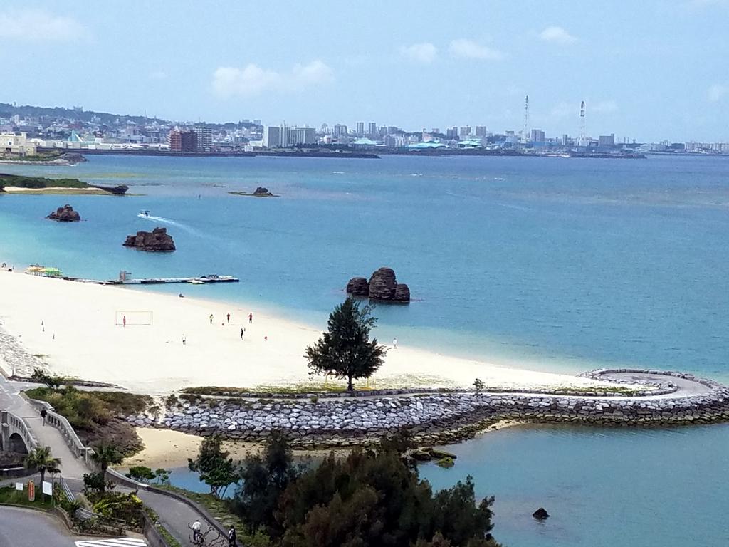 Beach Front Tower Mihama By Dsh Chatan Exterior photo
